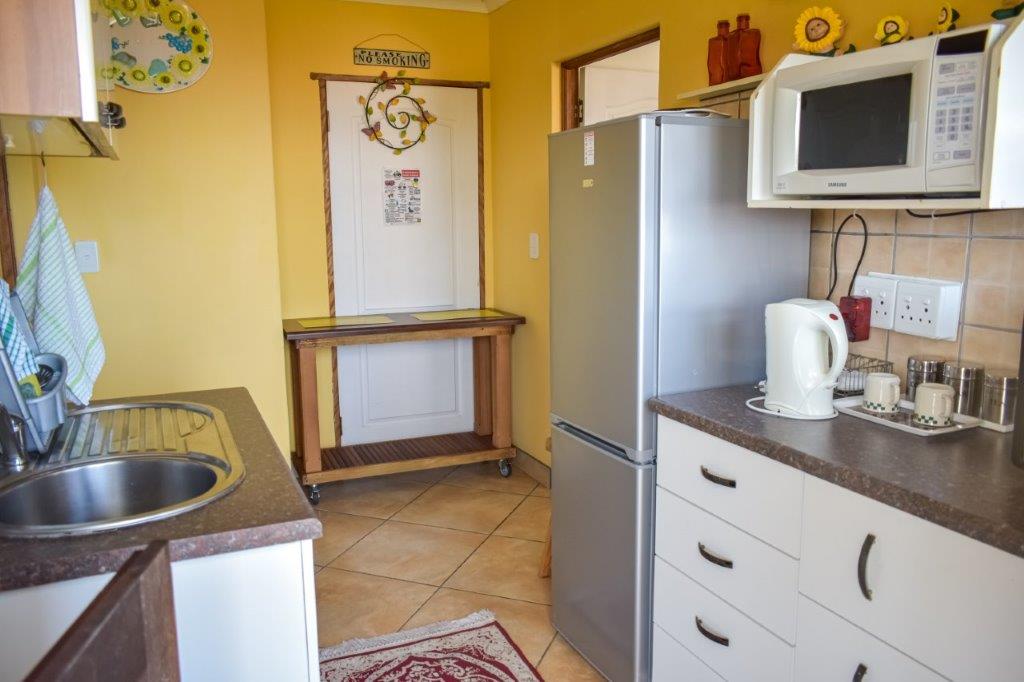 Pincushion Unit kitchenette